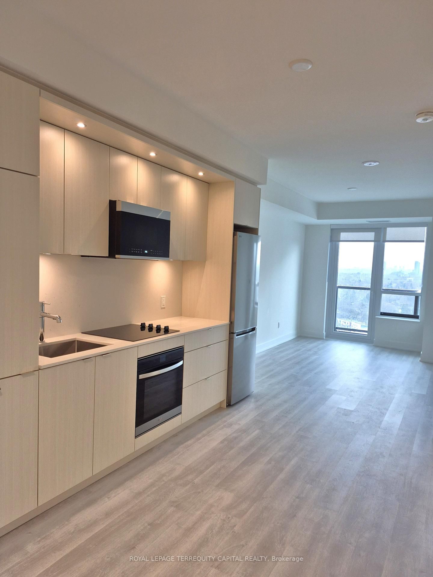 60 Central Park Roadway, Unit 2009 - Photo 8