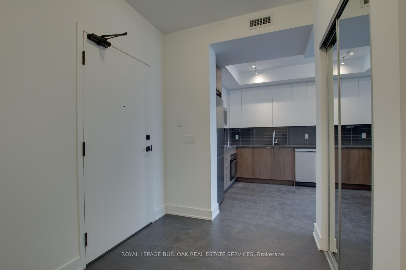 2481 Taunton Road, Unit 701 - Photo 3