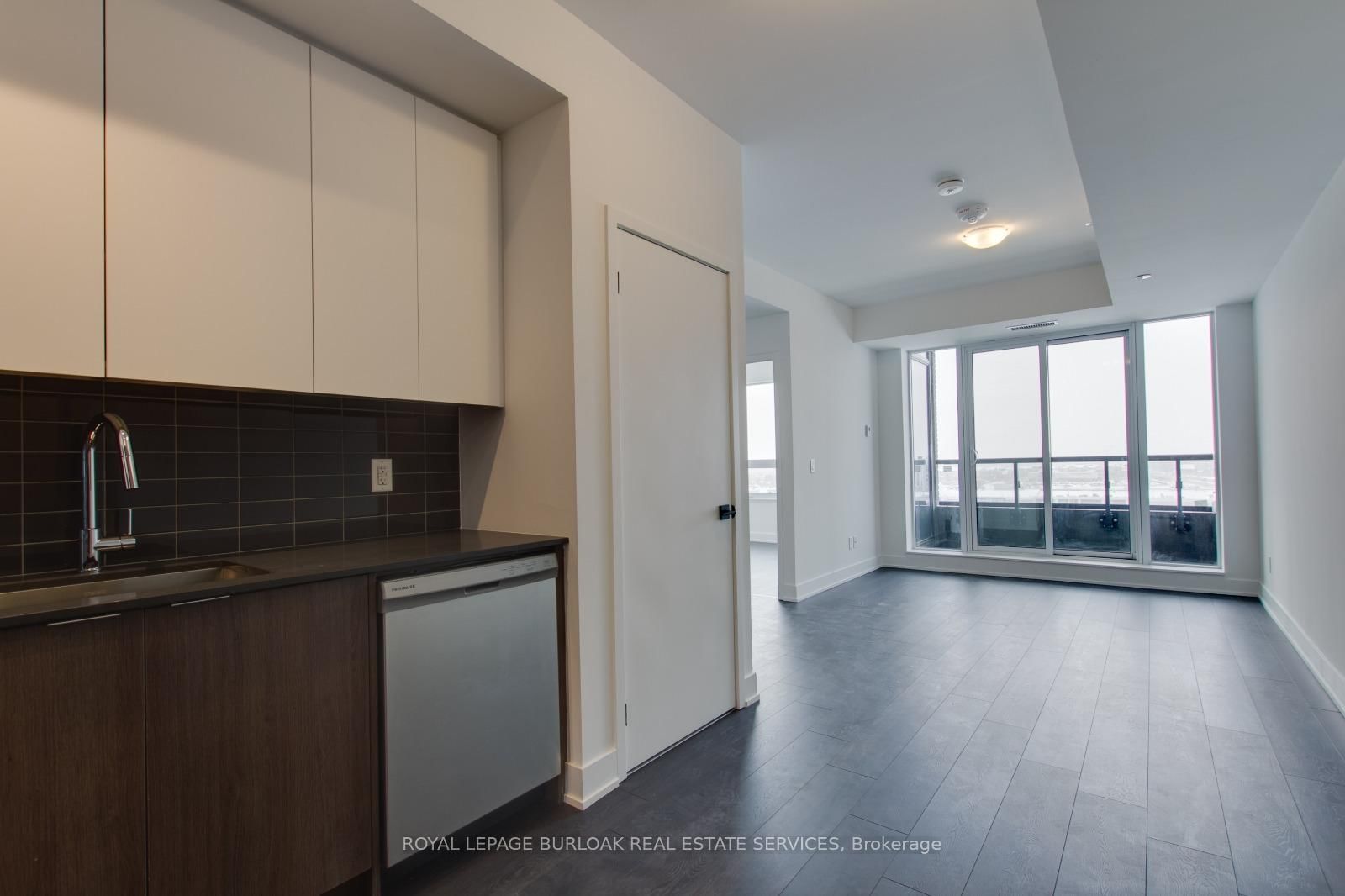 2481 Taunton Road, Unit 701 - Photo 7