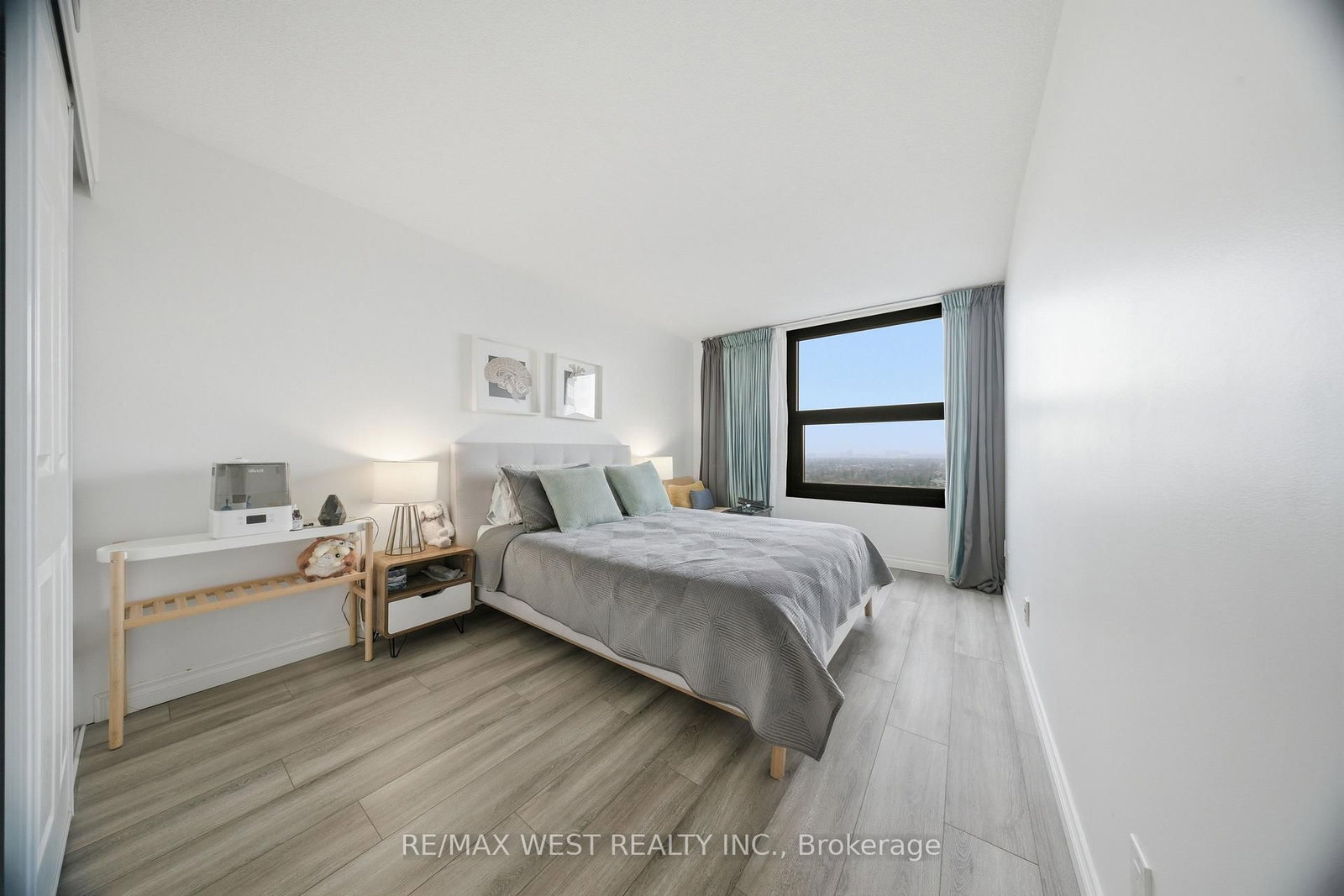 1300 Bloor Street, Unit 2302 - Photo 10