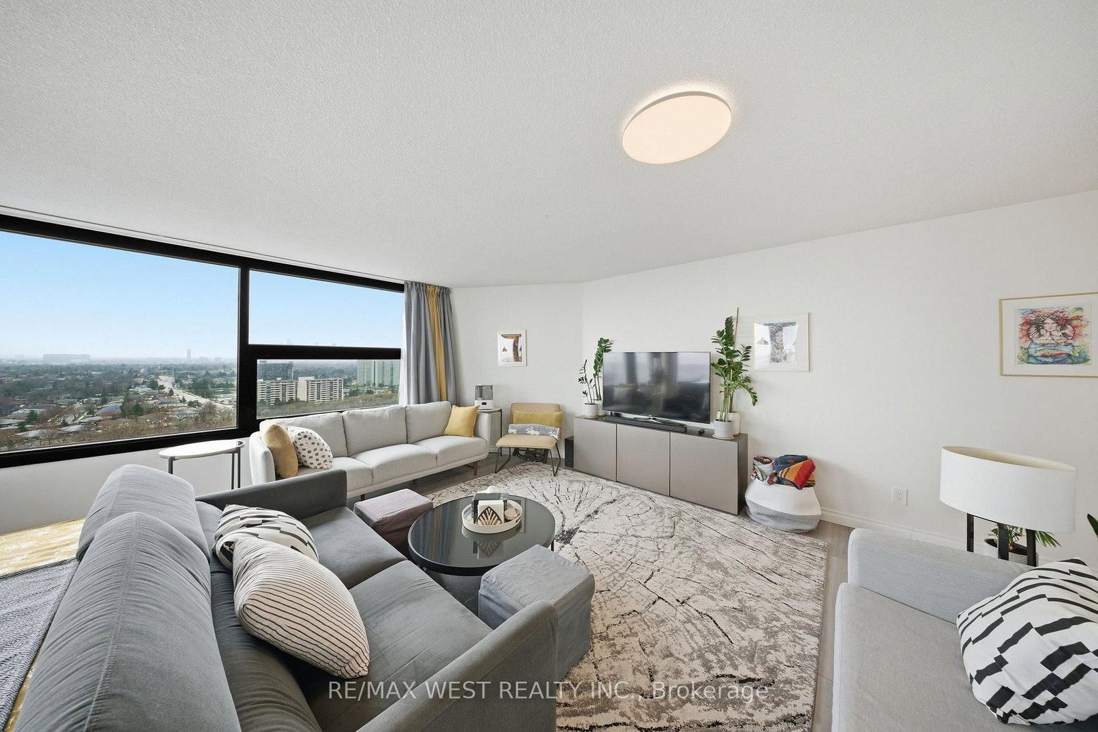 1300 Bloor Street, Unit 2302 - Photo 4