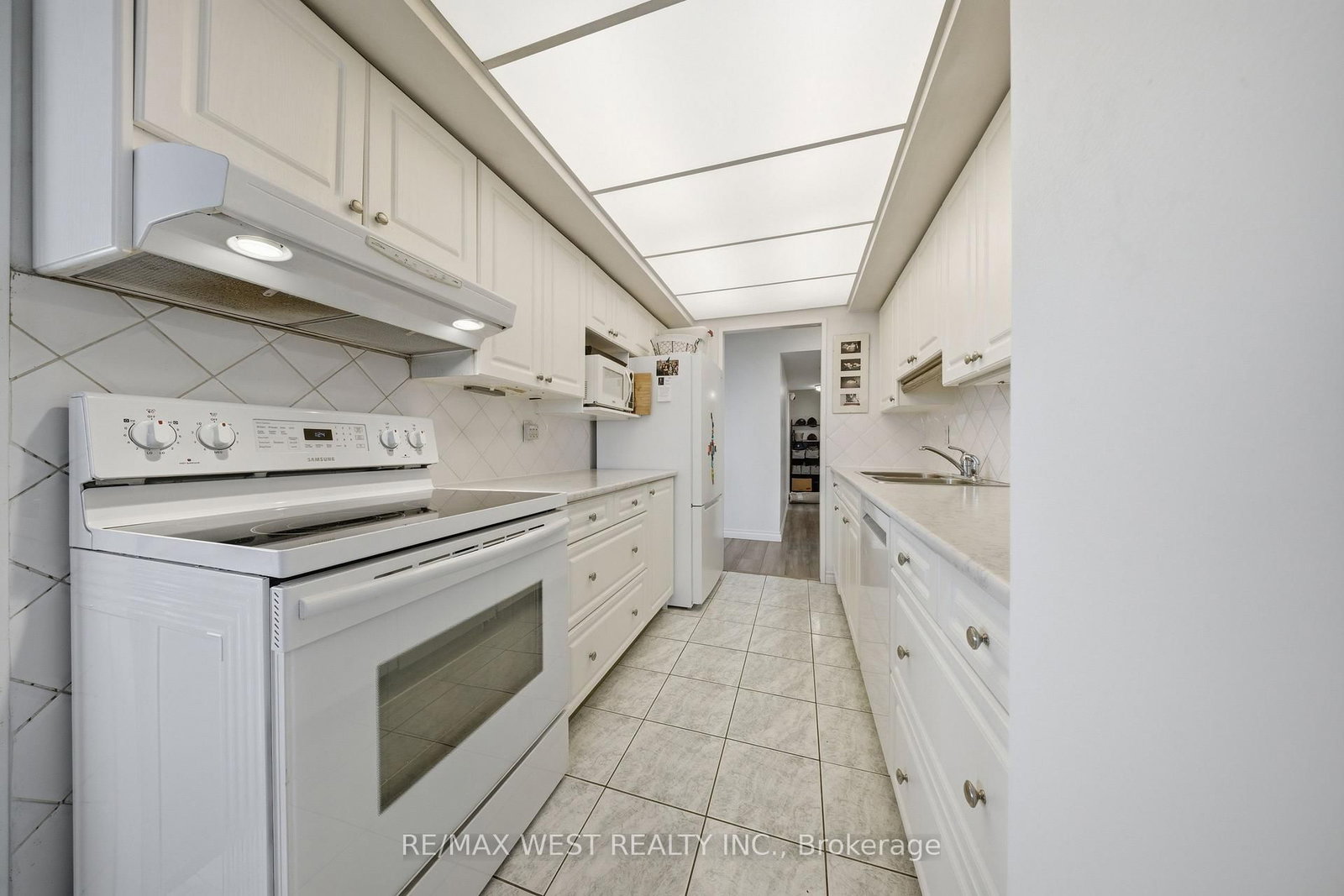 1300 Bloor Street, Unit 2302 - Photo 7