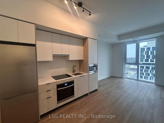 828 - 1007 the queensway