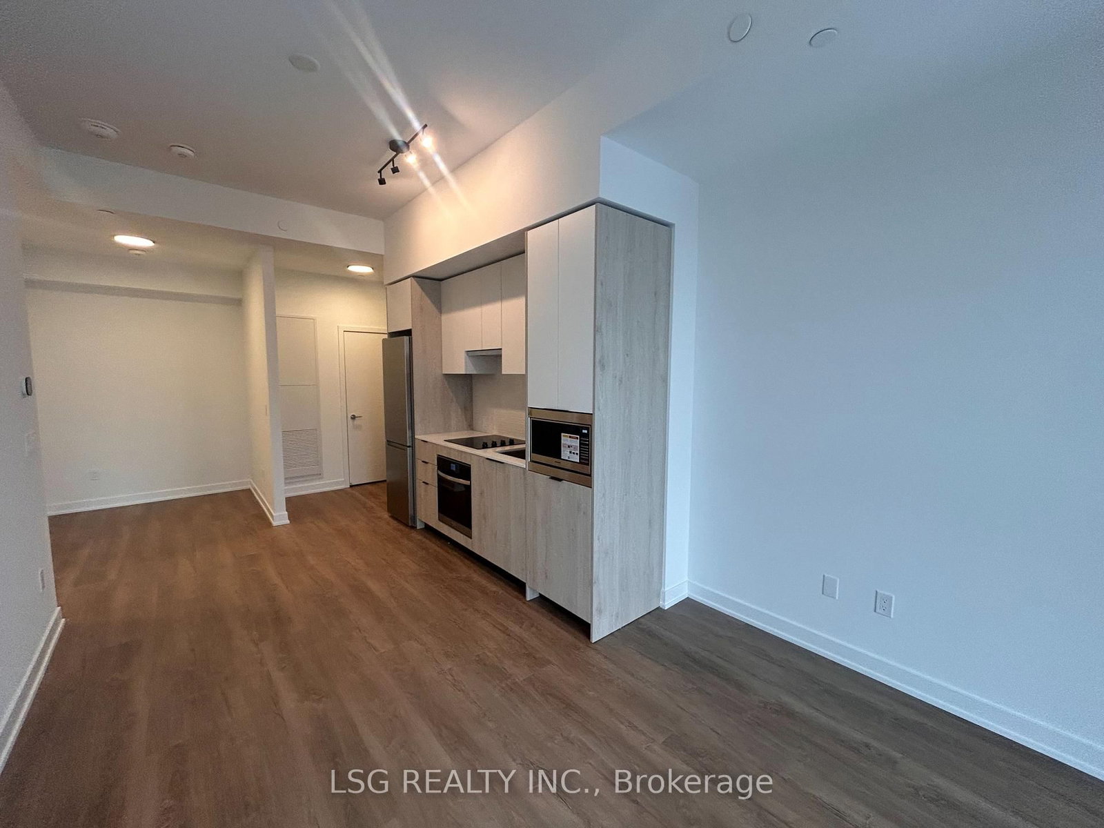 1007 the queensway, Unit 828 - Photo 5