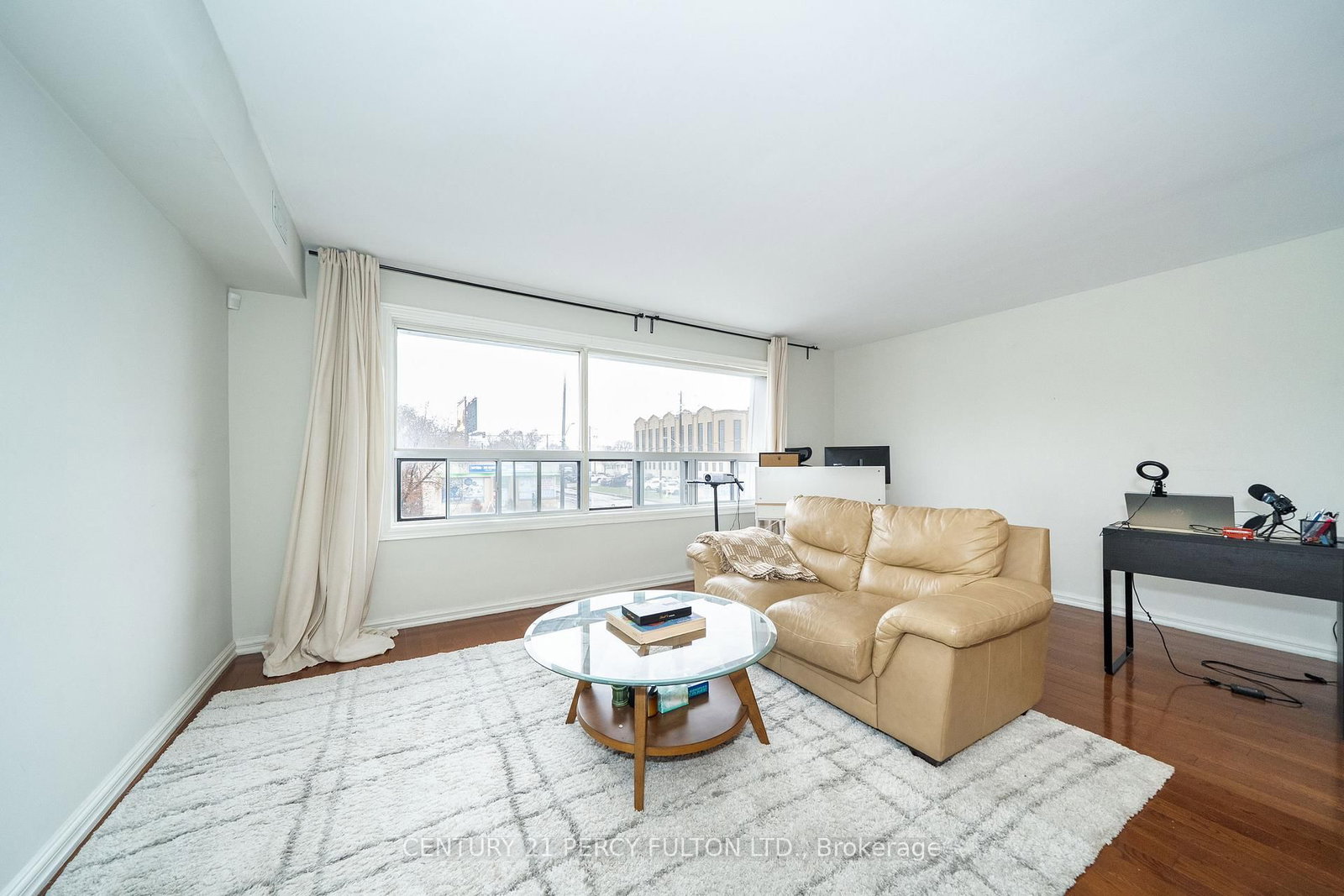 744-746 Wilson Avenue - Photo 5