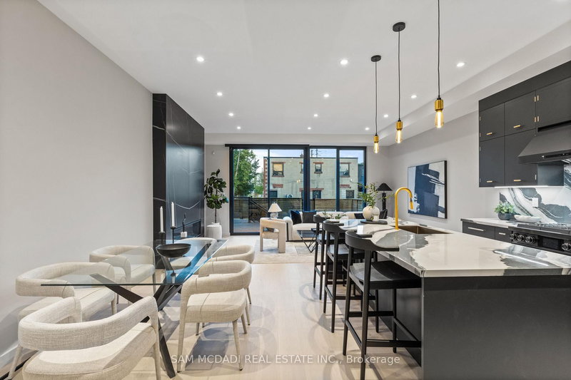 1090 Ella Ave, Mississauga, L5E 1H5 | Image 3