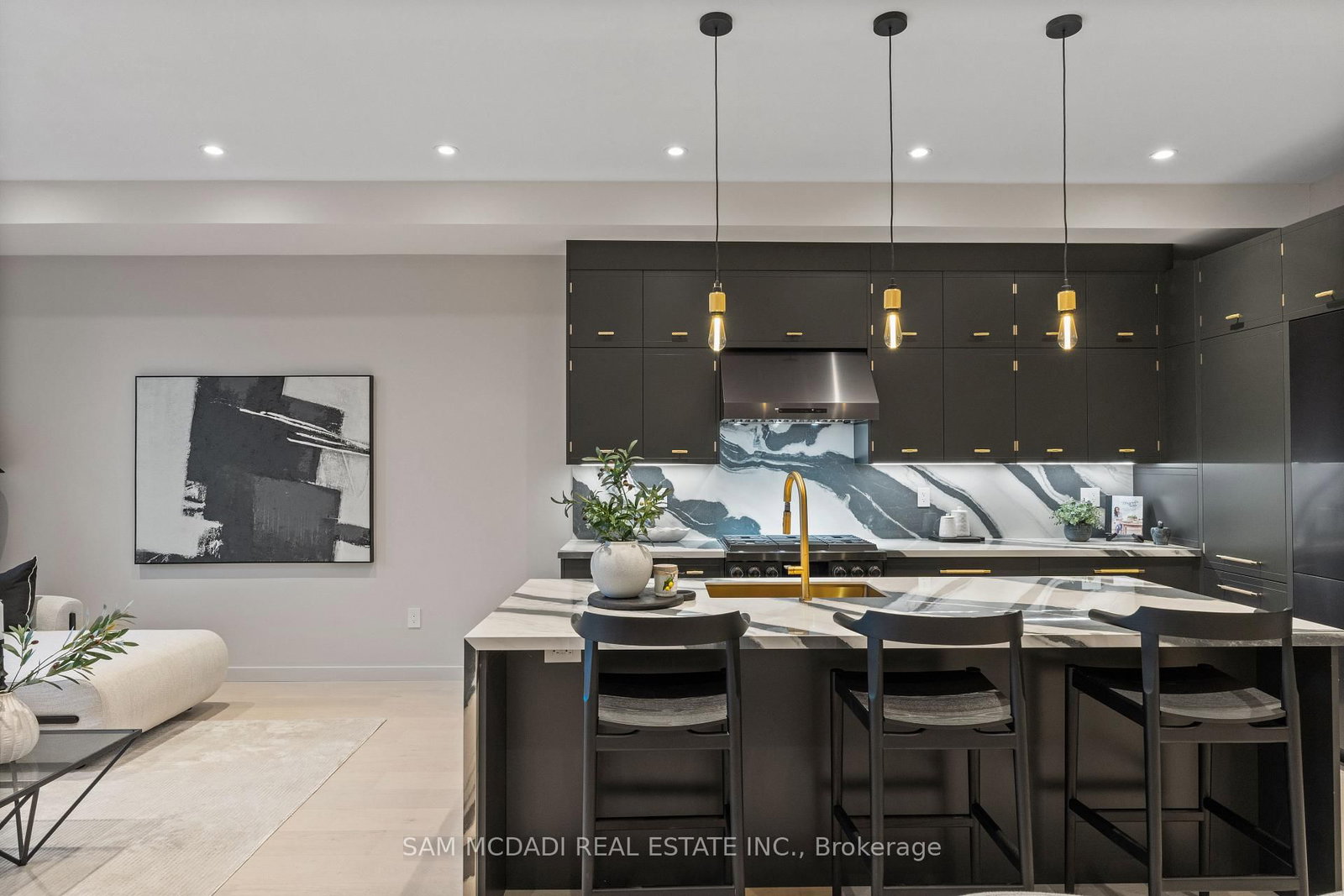 1090 Ella Avenue - Photo 4