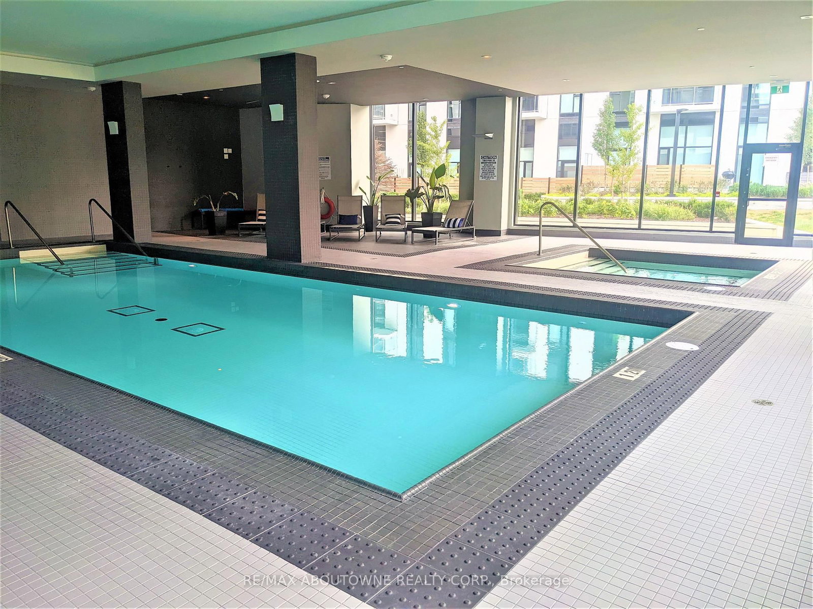 125 Bronte Road, Unit A1006 - Photo 16