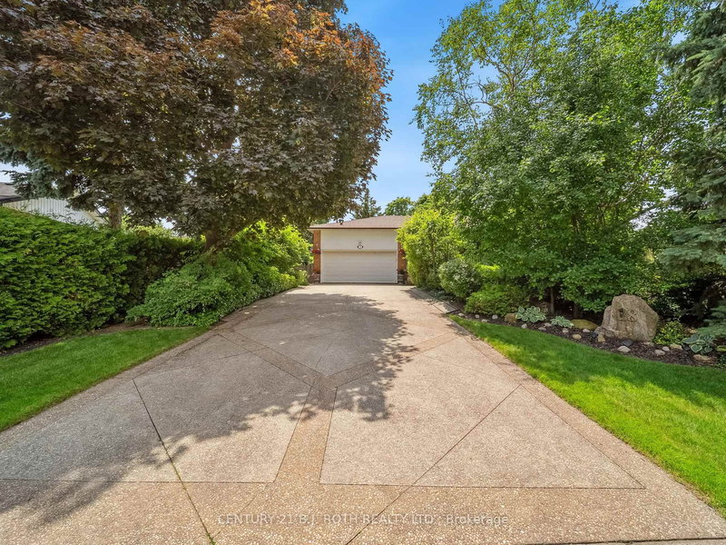 18 Claypine Tr, Brampton, Ontario