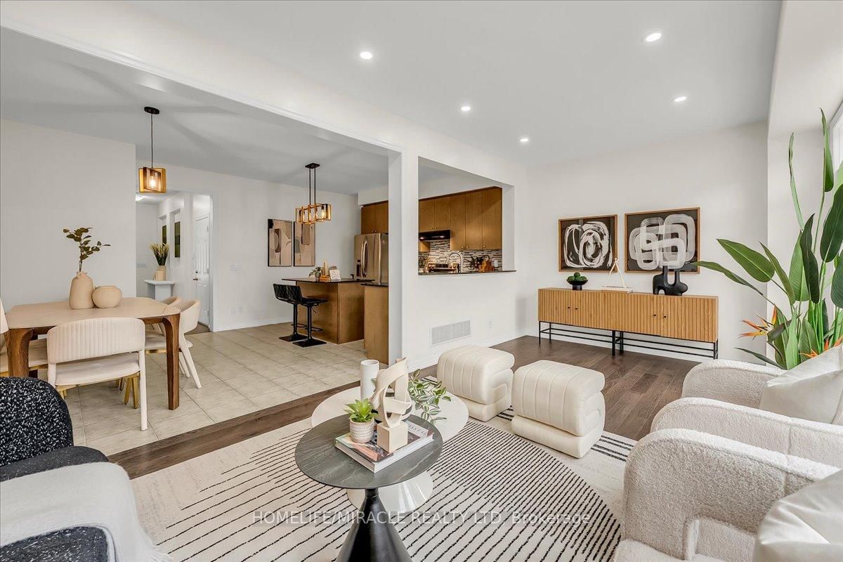 Townhouse for sale at 117 Aird Court, Milton, Ontario, L9T 8B6 - Scott - MLS: W13009338