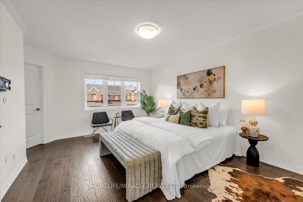 Townhouse for sale at 117 Aird Court, Milton, Ontario, L9T 8B6 - Scott - MLS: W13009338