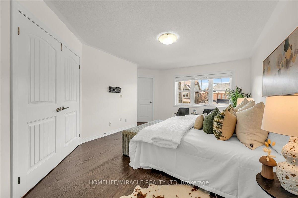 Townhouse for sale at 117 Aird Court, Milton, Ontario, L9T 8B6 - Scott - MLS: W13009338