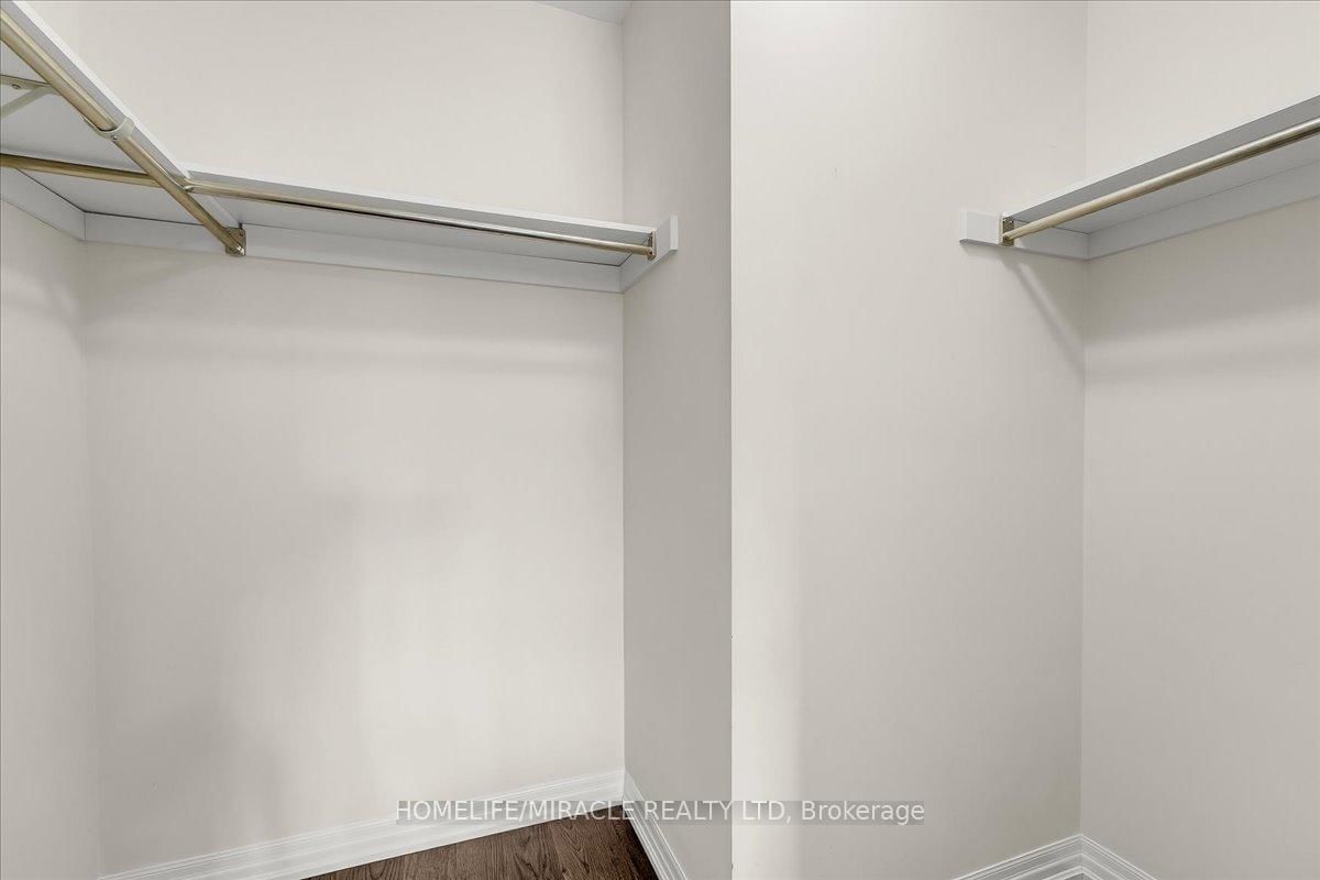 Townhouse for sale at 117 Aird Court, Milton, Ontario, L9T 8B6 - Scott - MLS: W13009338