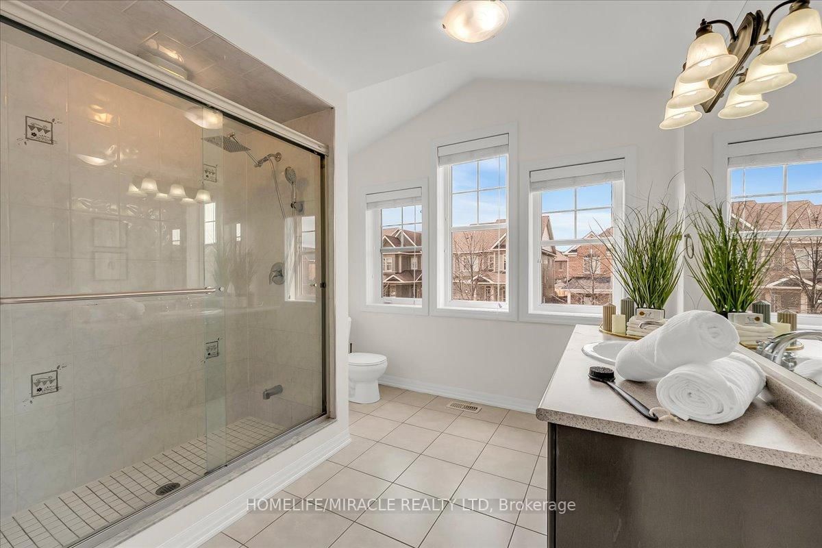 Townhouse for sale at 117 Aird Court, Milton, Ontario, L9T 8B6 - Scott - MLS: W13009338