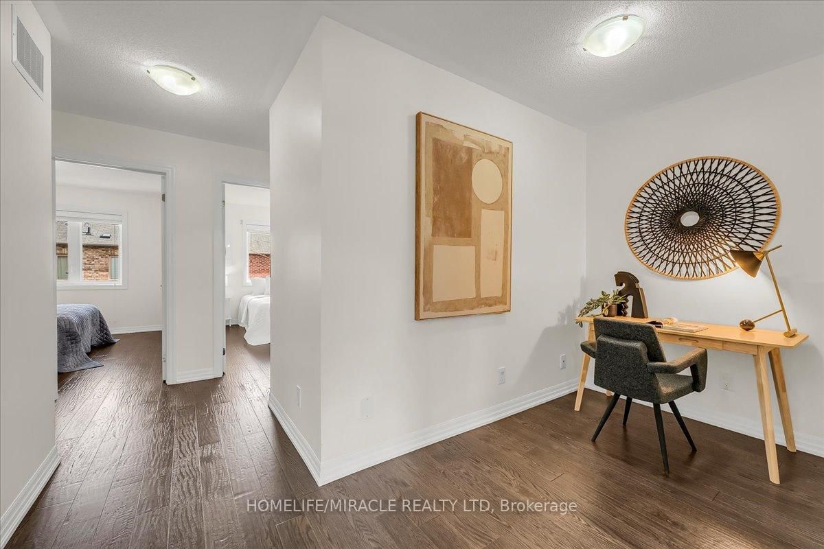 Townhouse for sale at 117 Aird Court, Milton, Ontario, L9T 8B6 - Scott - MLS: W13009338