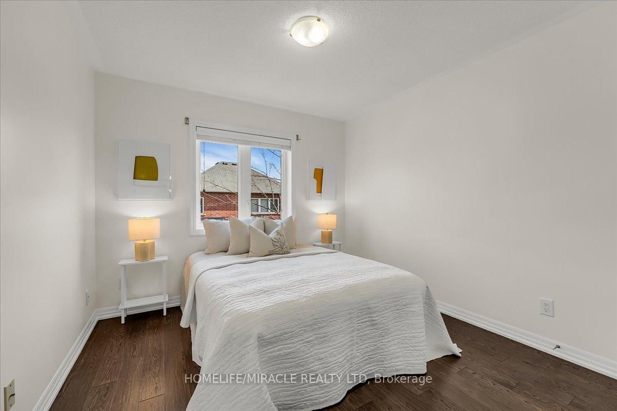 Townhouse for sale at 117 Aird Court, Milton, Ontario, L9T 8B6 - Scott - MLS: W13009338