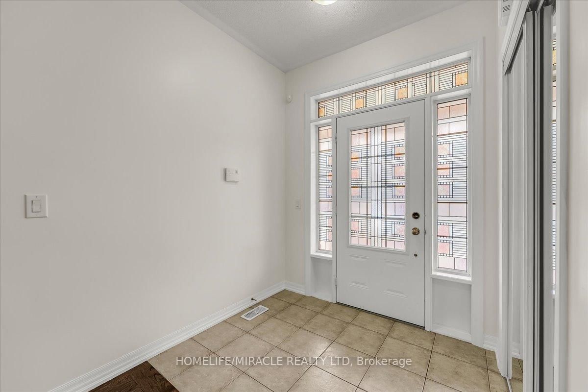 Townhouse for sale at 117 Aird Court, Milton, Ontario, L9T 8B6 - Scott - MLS: W13009338