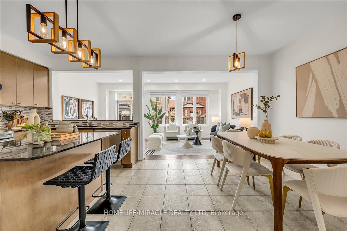 Townhouse for sale at 117 Aird Court, Milton, Ontario, L9T 8B6 - Scott - MLS: W13009338