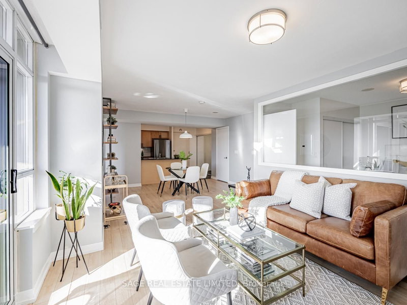 home for lease on 627-812 Lansdowne Avenue