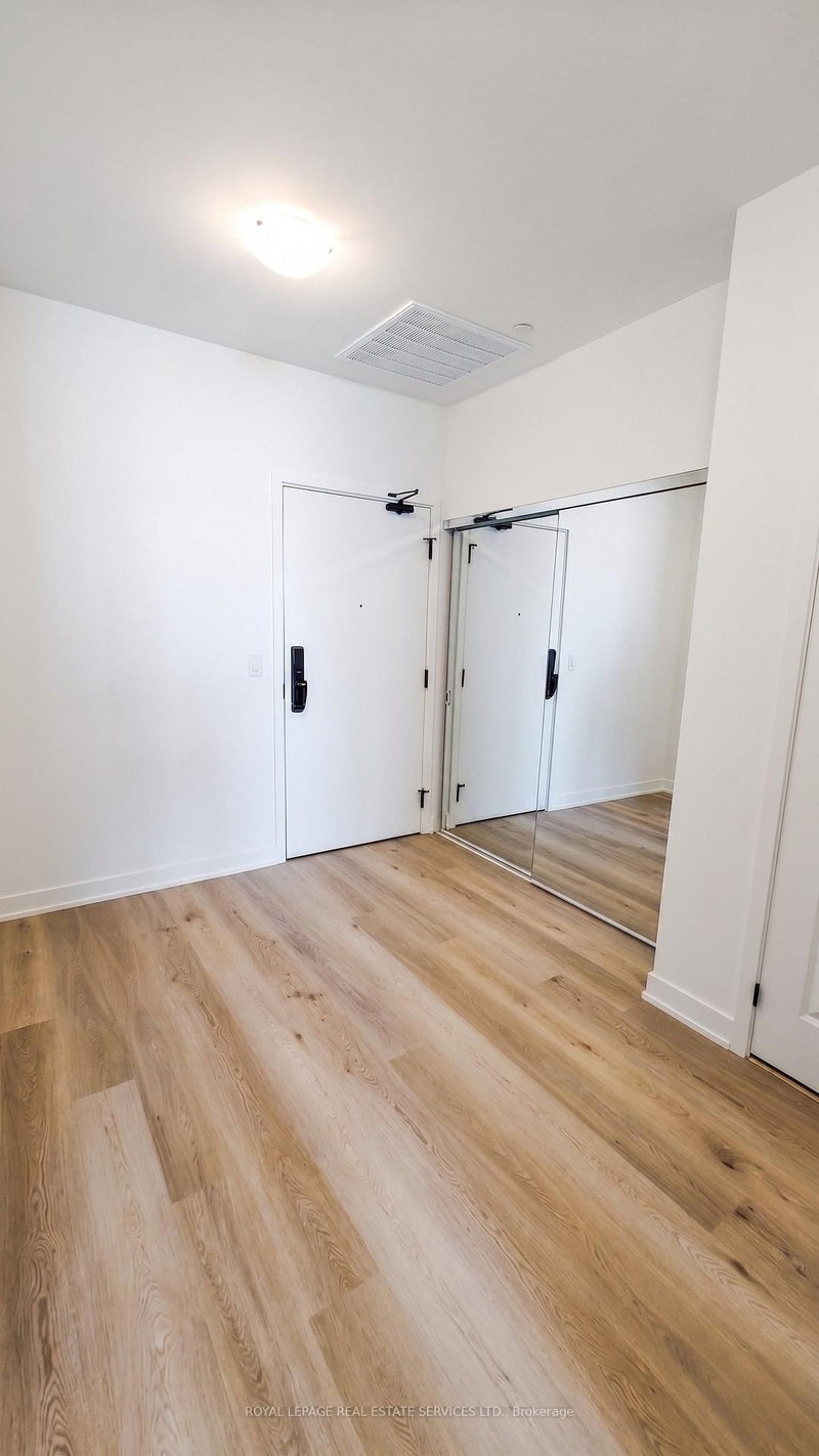 411 - 2075 Lakeshore Rd, Burlington, L7R 1E2 | Image 3