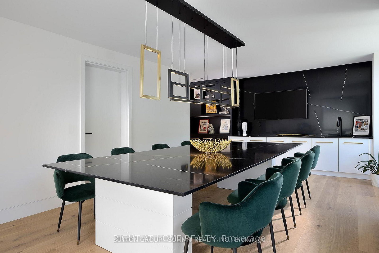 218 Jane Street, Unit Main Floor - Photo 4