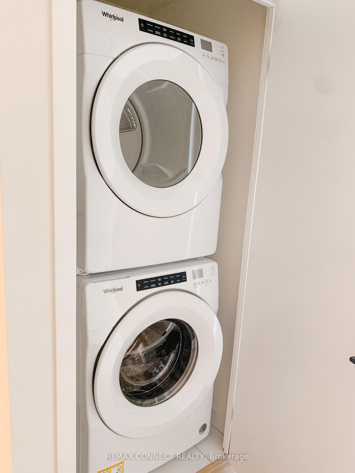 2300 St. Clair Avenue W, Unit 214 - Photo 11