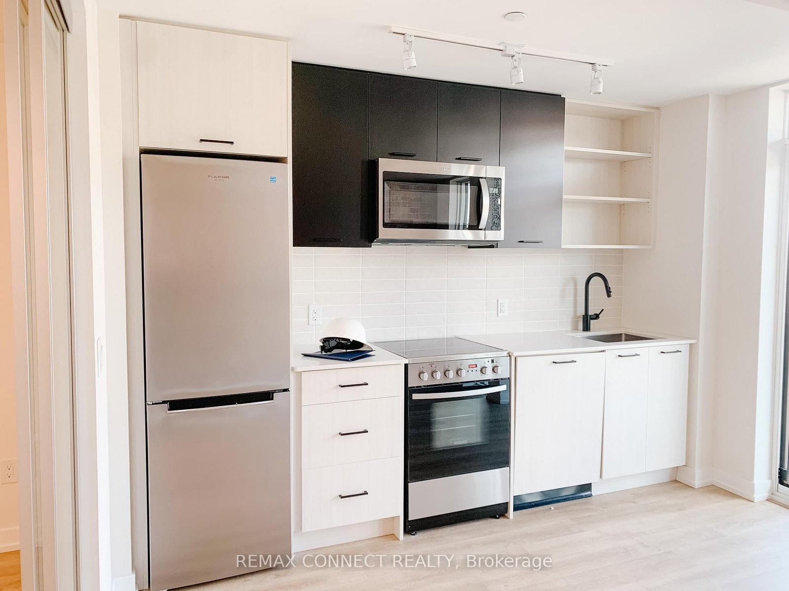 2300 St. Clair Avenue W, Unit 214 - Photo 5