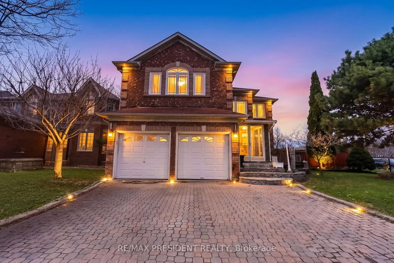 3211 Bloomfield Dr, Mississauga, Ontario