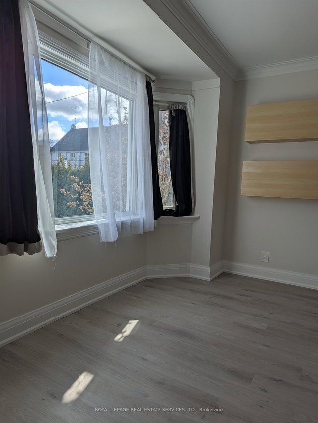 Main Floor - 292 Scott Road