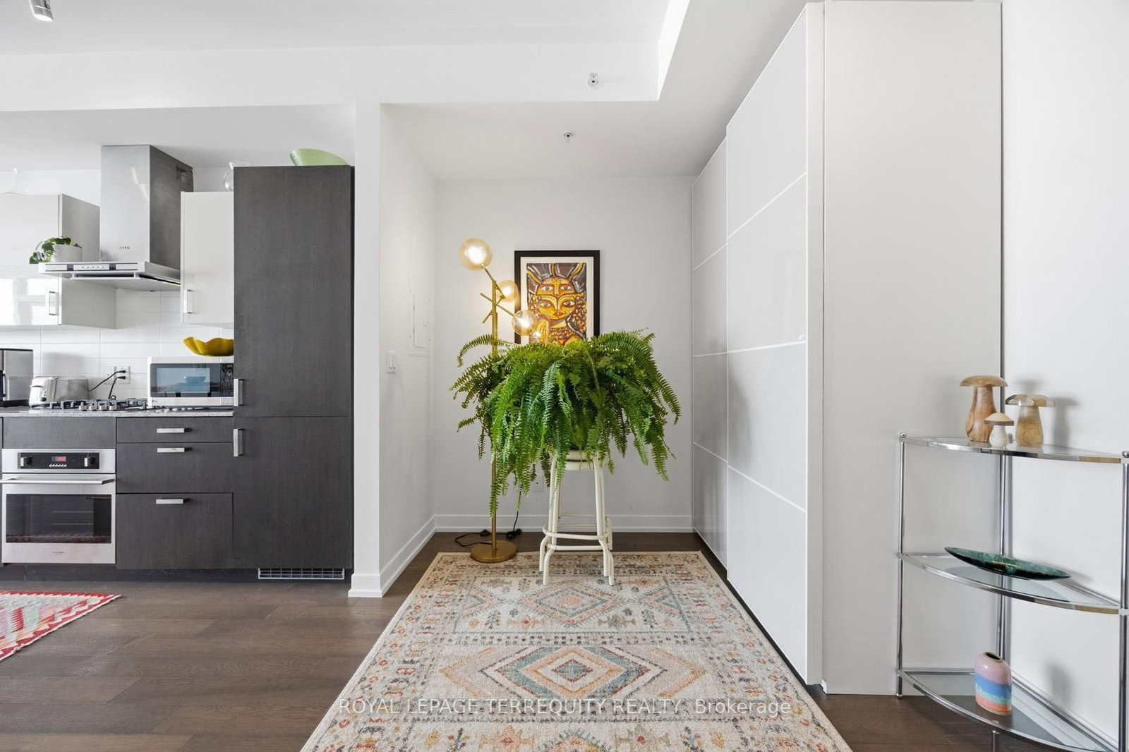 36 Howard Park Avenue, Unit 510 - Photo 16