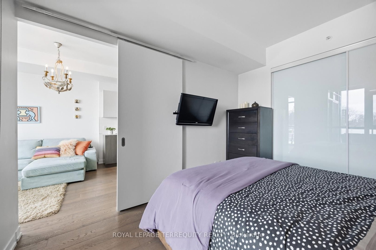 36 Howard Park Avenue, Unit 510 - Photo 20