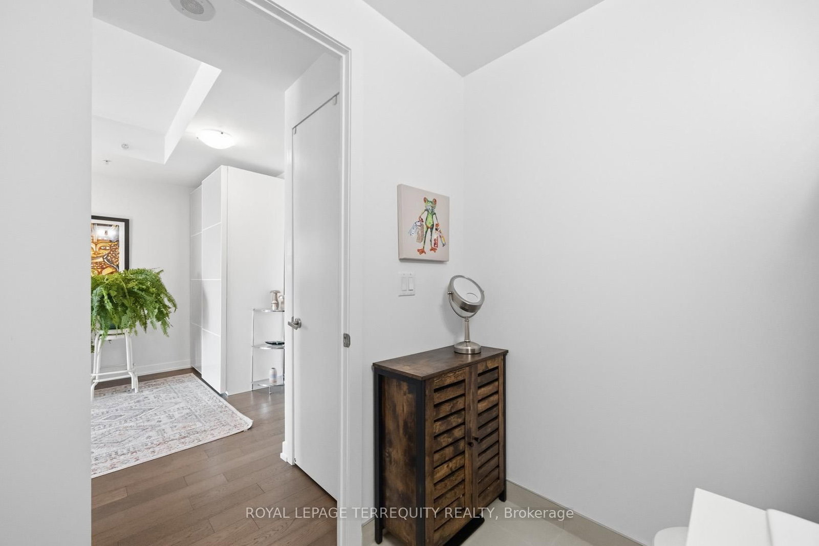 36 Howard Park Avenue, Unit 510 - Photo 23