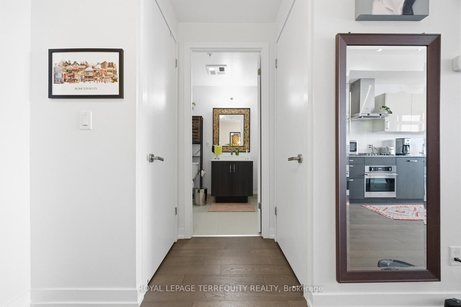 36 Howard Park Avenue, Unit 510 - Photo 24