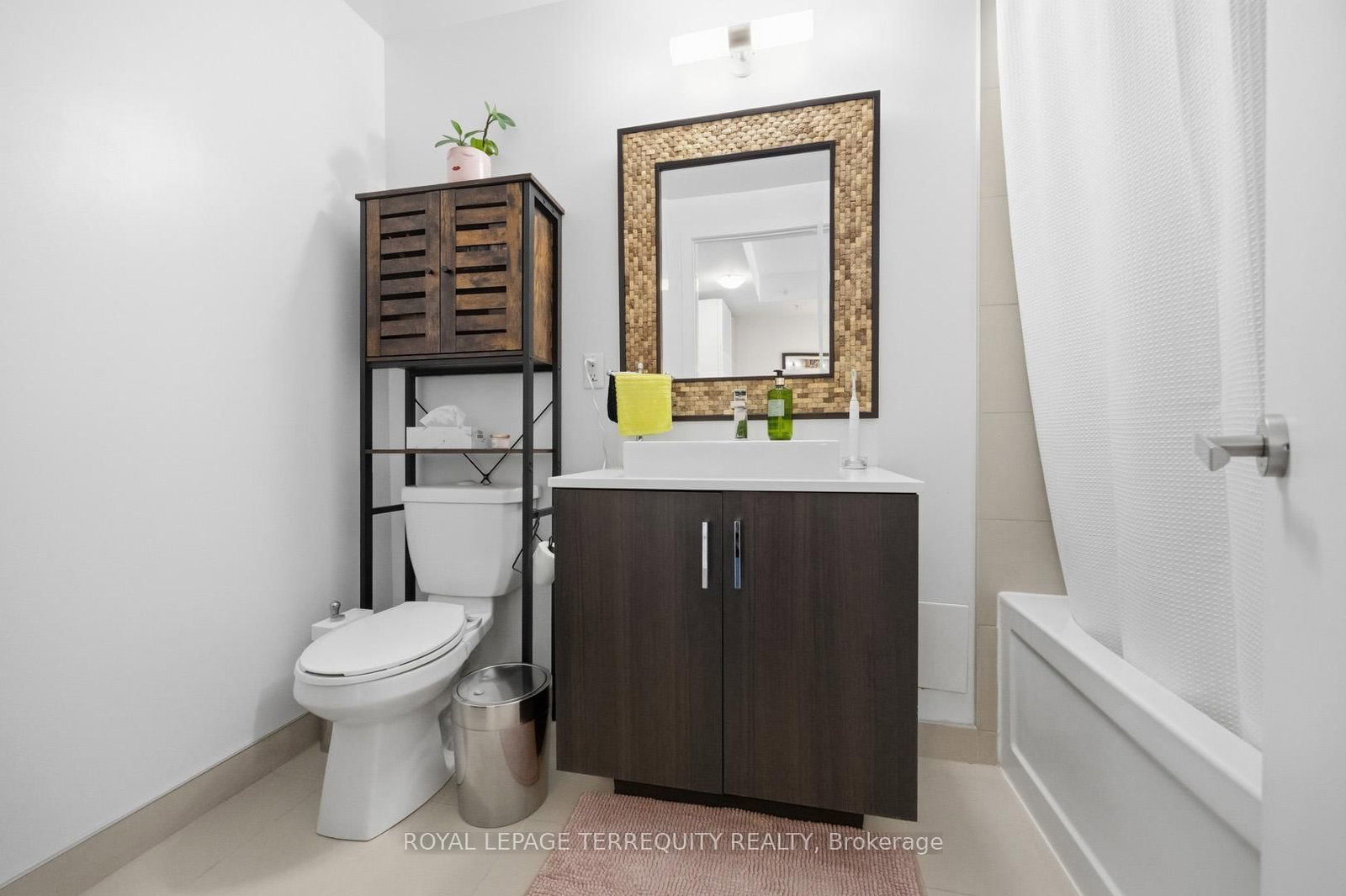 36 Howard Park Avenue, Unit 510 - Photo 25