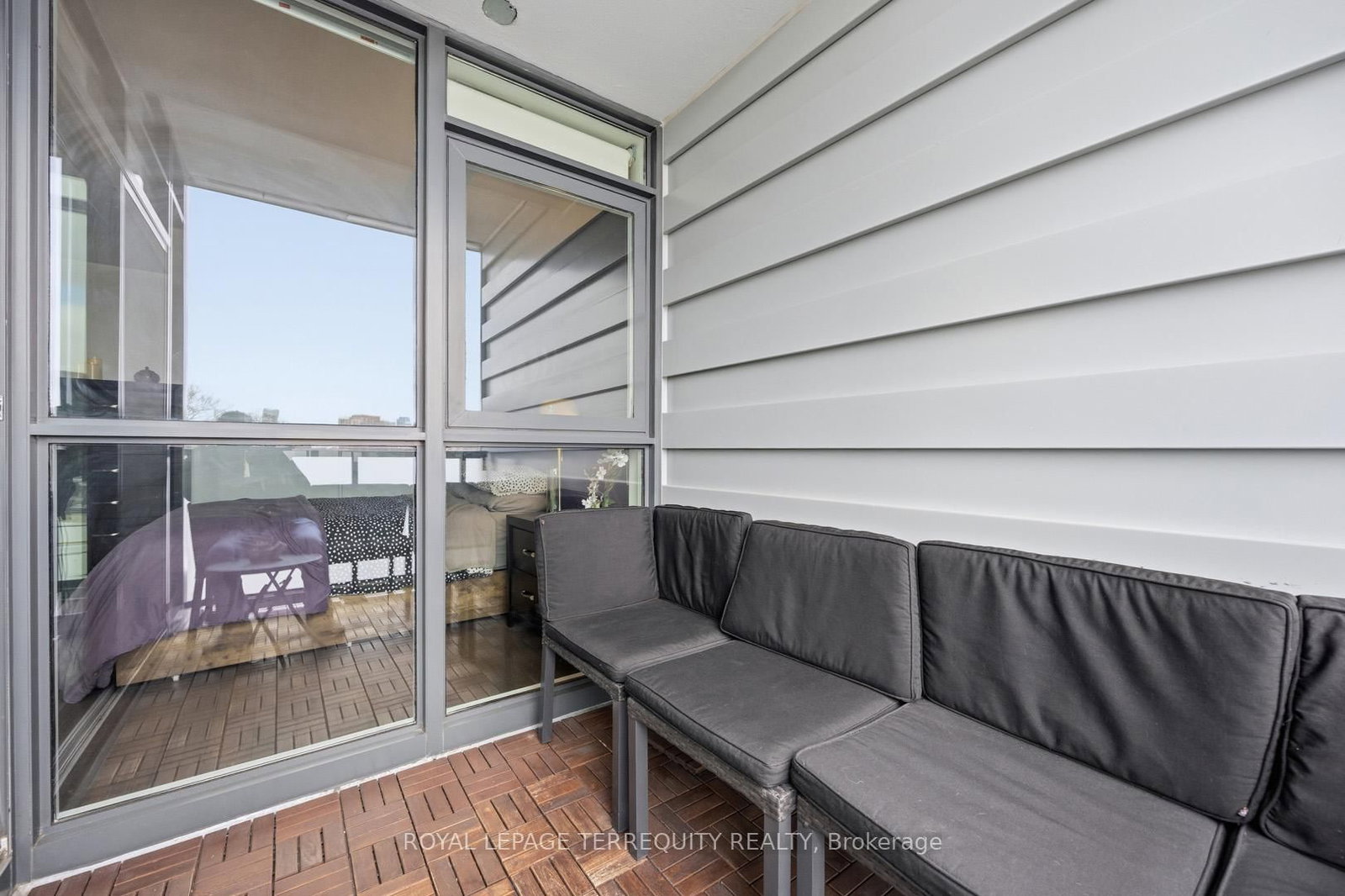 36 Howard Park Avenue, Unit 510 - Photo 28
