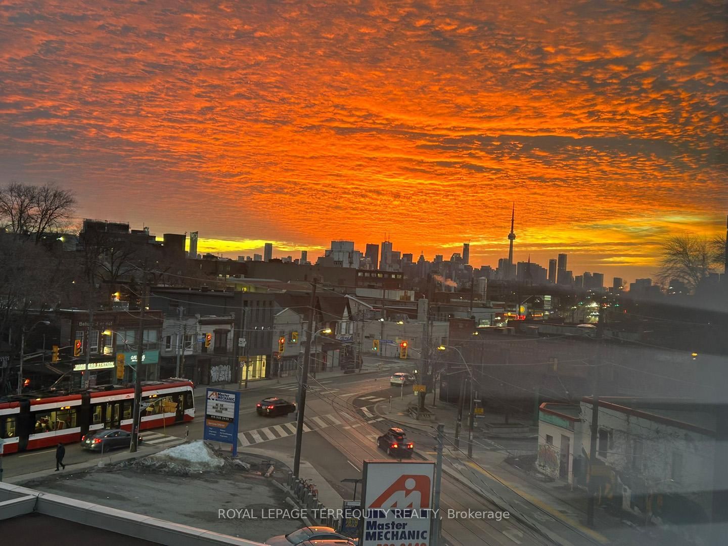 36 Howard Park Avenue, Unit 510 - Photo 34