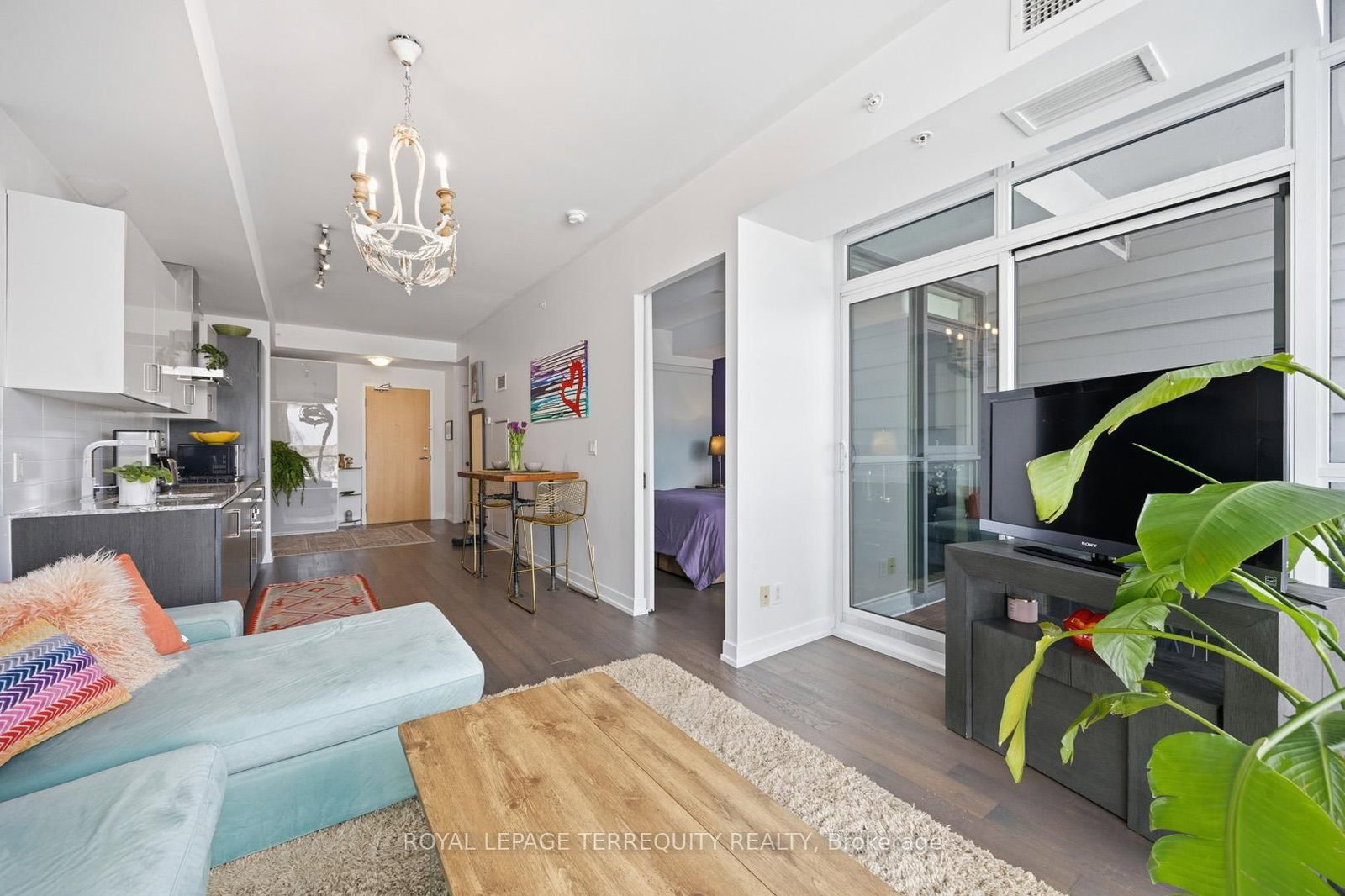 36 Howard Park Avenue, Unit 510 - Photo 4