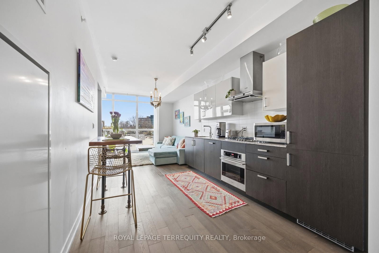 36 Howard Park Avenue, Unit 510 - Photo 8