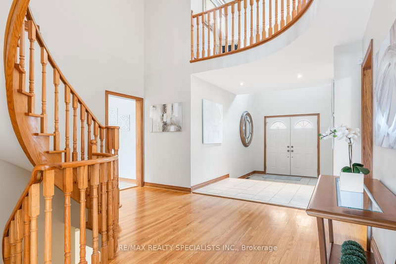 4510 Badminton Dr, Mississauga, L3M 3H1 | Image 3