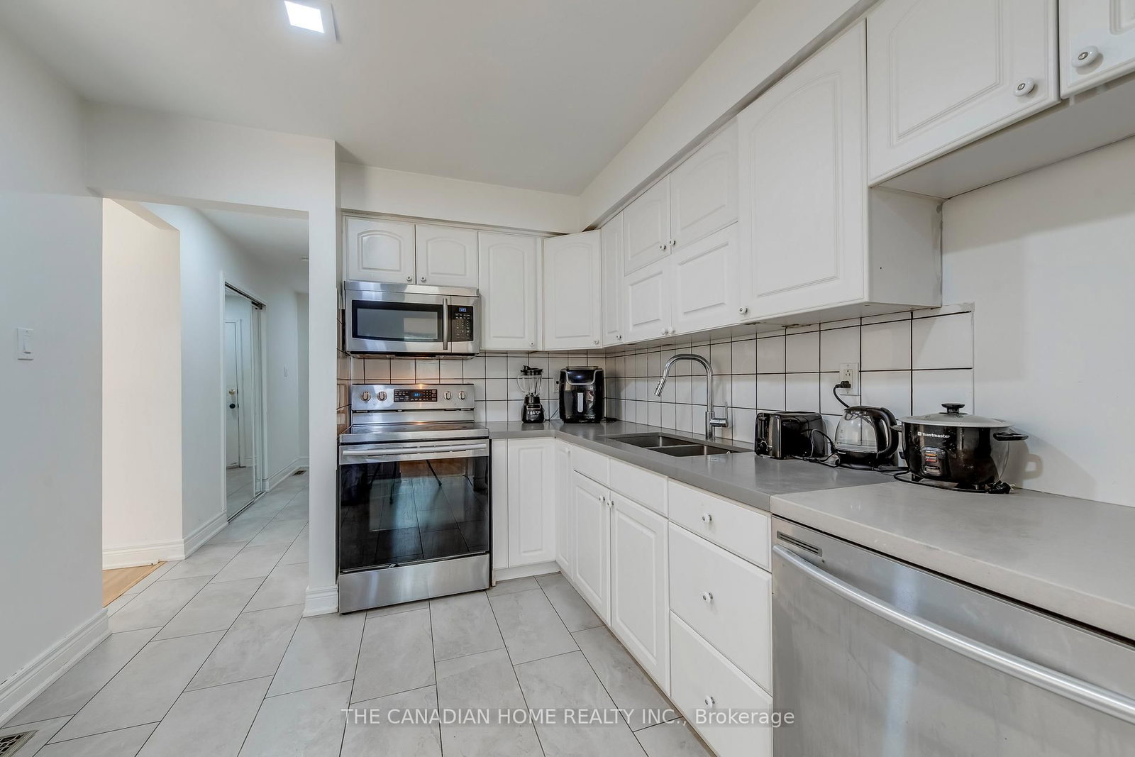 41 Mississauga Valley Boulevard E, Unit 35 - Photo 8