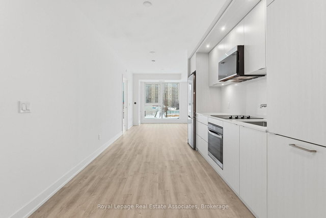 315 - 25 Cordova Avenue