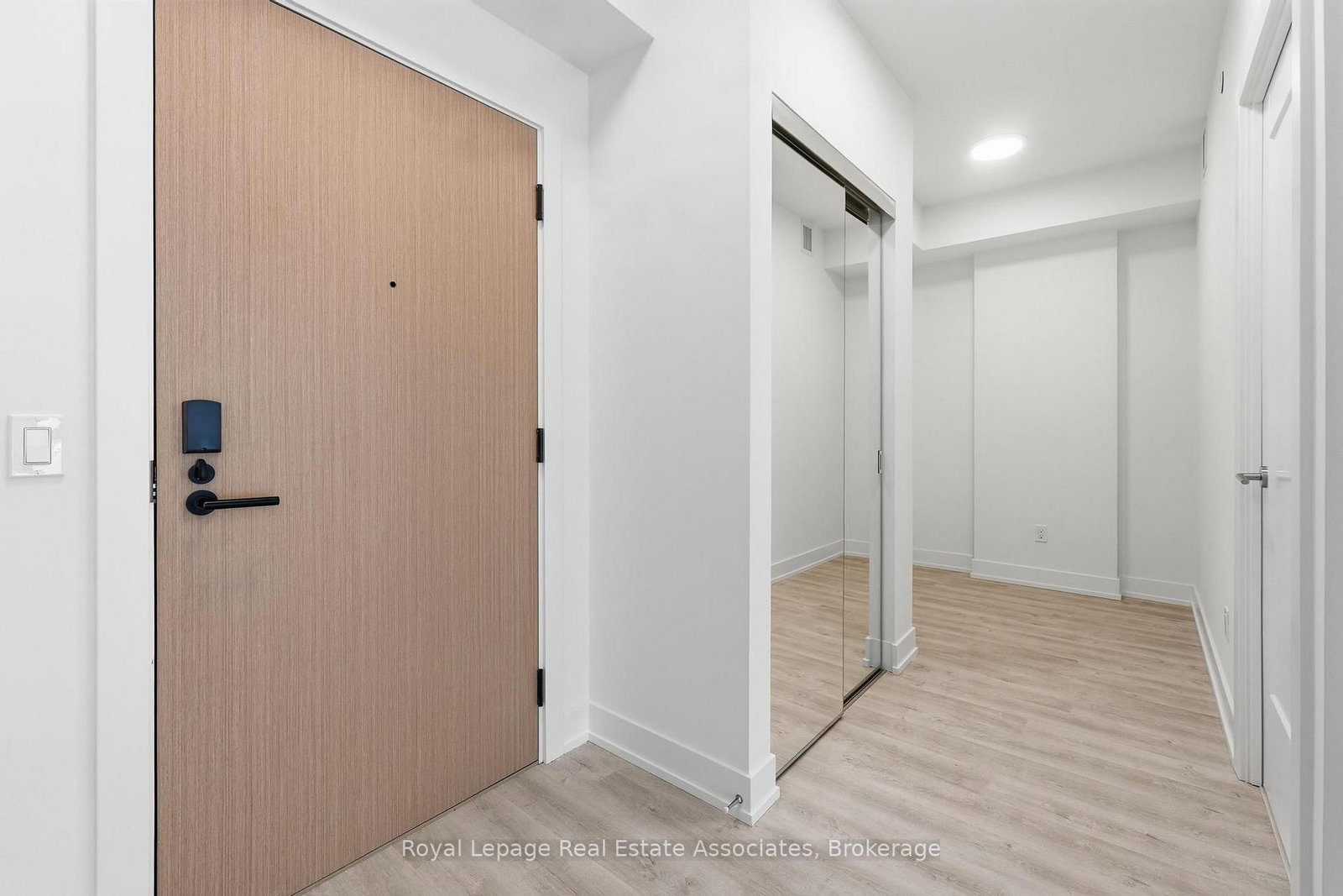 25 Cordova Avenue, Unit 315 - Photo 18