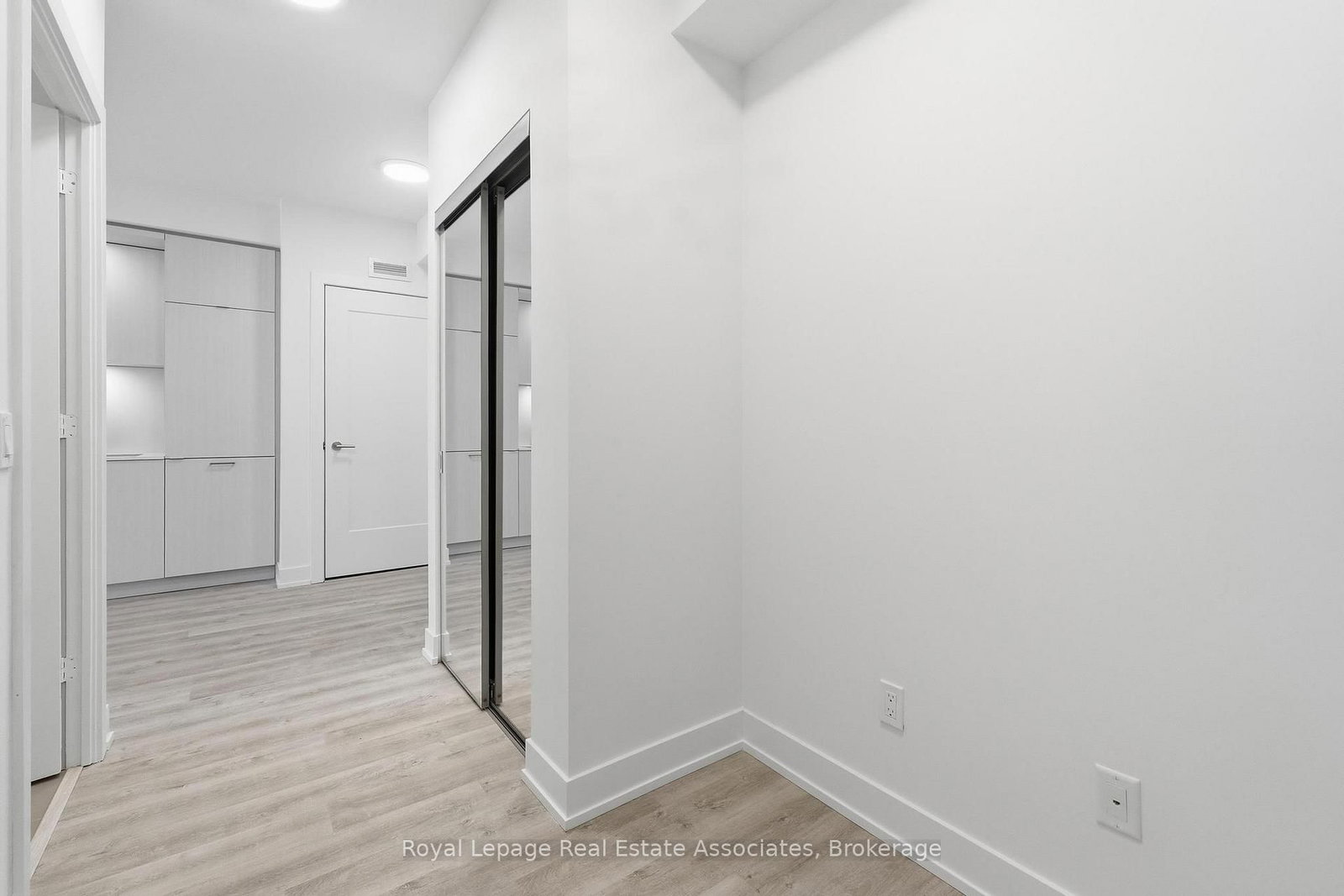 25 Cordova Avenue, Unit 315 - Photo 6