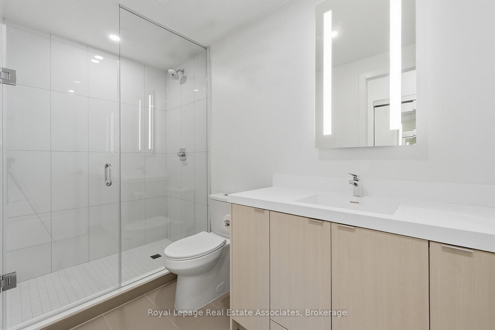 25 Cordova Avenue, Unit 315 - Photo 7