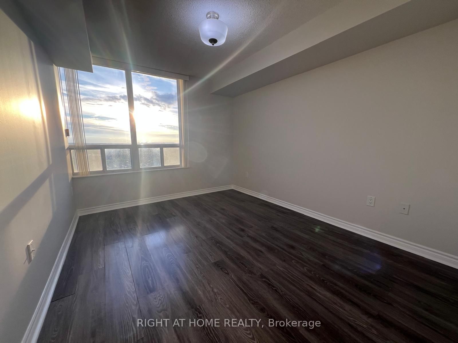 55 Strathaven Drive, Unit 1808 - Photo 13