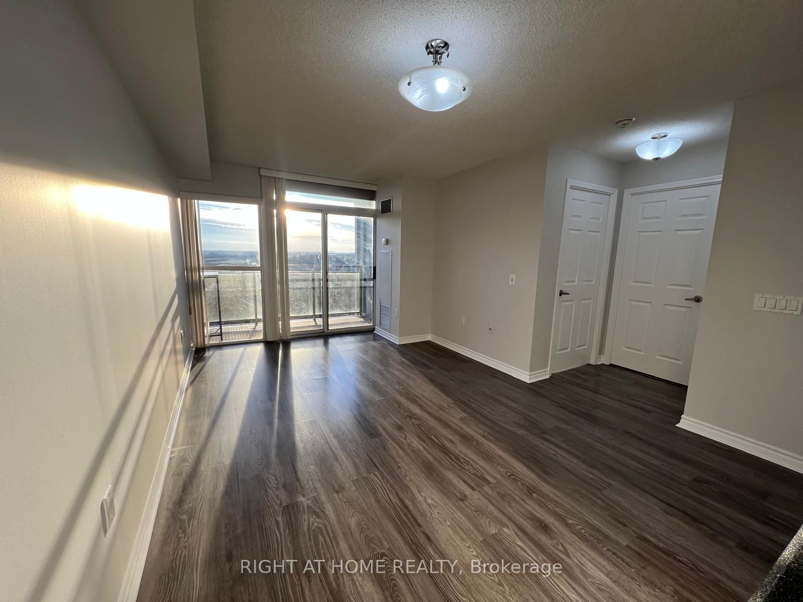 55 Strathaven Drive, Unit 1808 - Photo 6