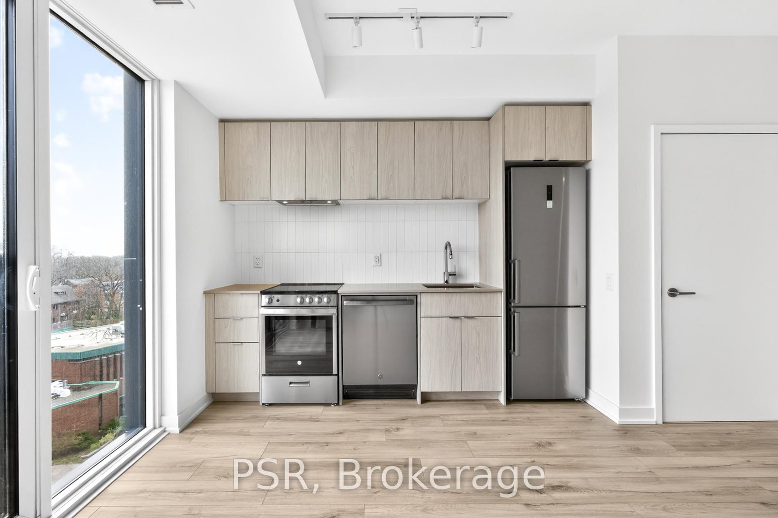 1660 Bloor Street W, Unit 707 - Photo 3