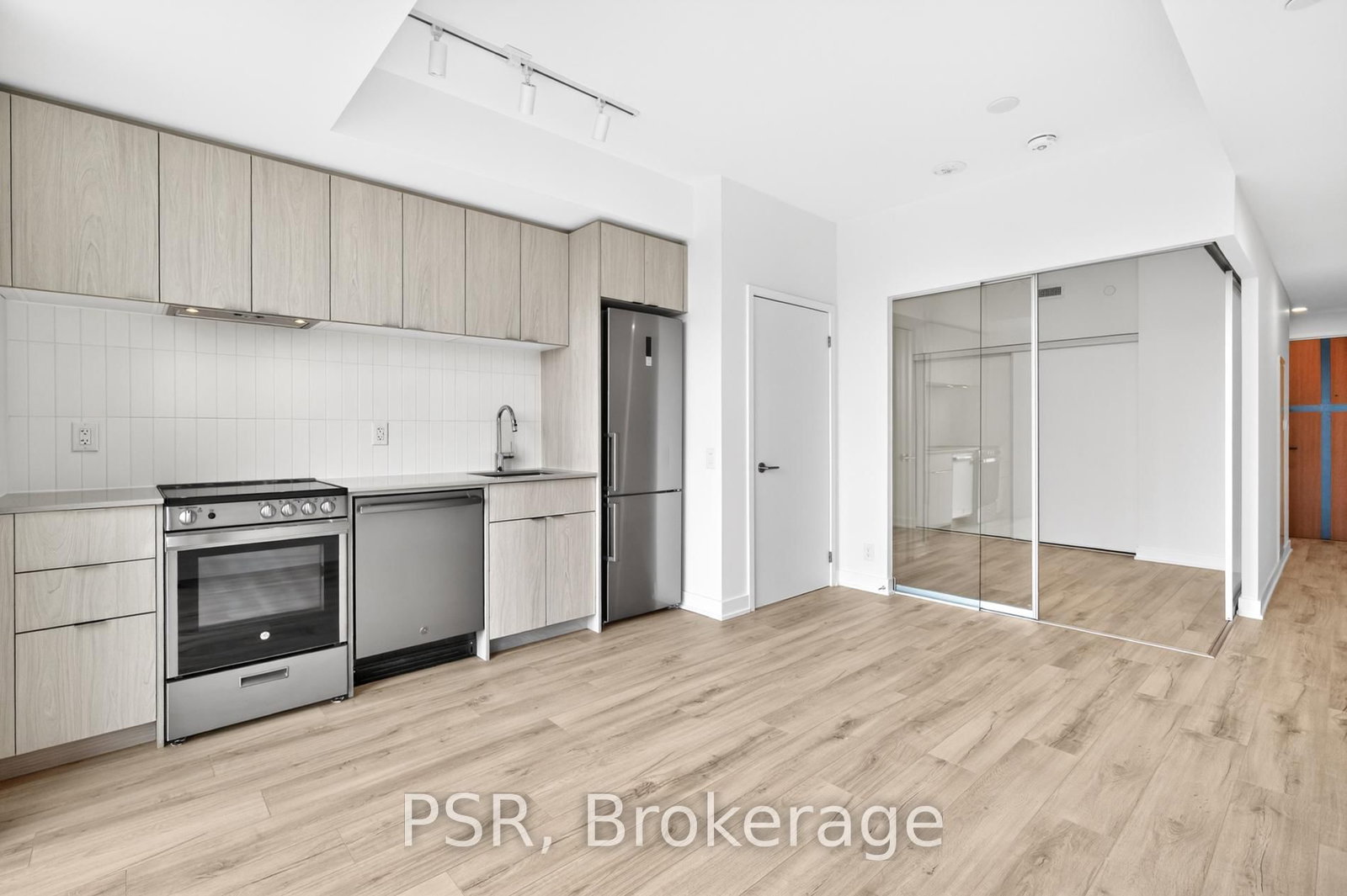 1660 Bloor Street W, Unit 707 - Photo 8