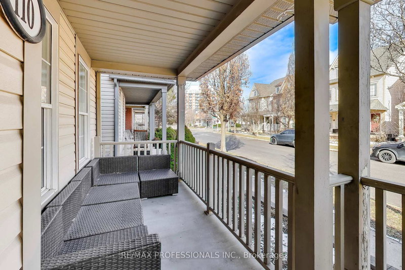 110 Littlewood Dr, Oakville, L6H 6V2 | Image 3