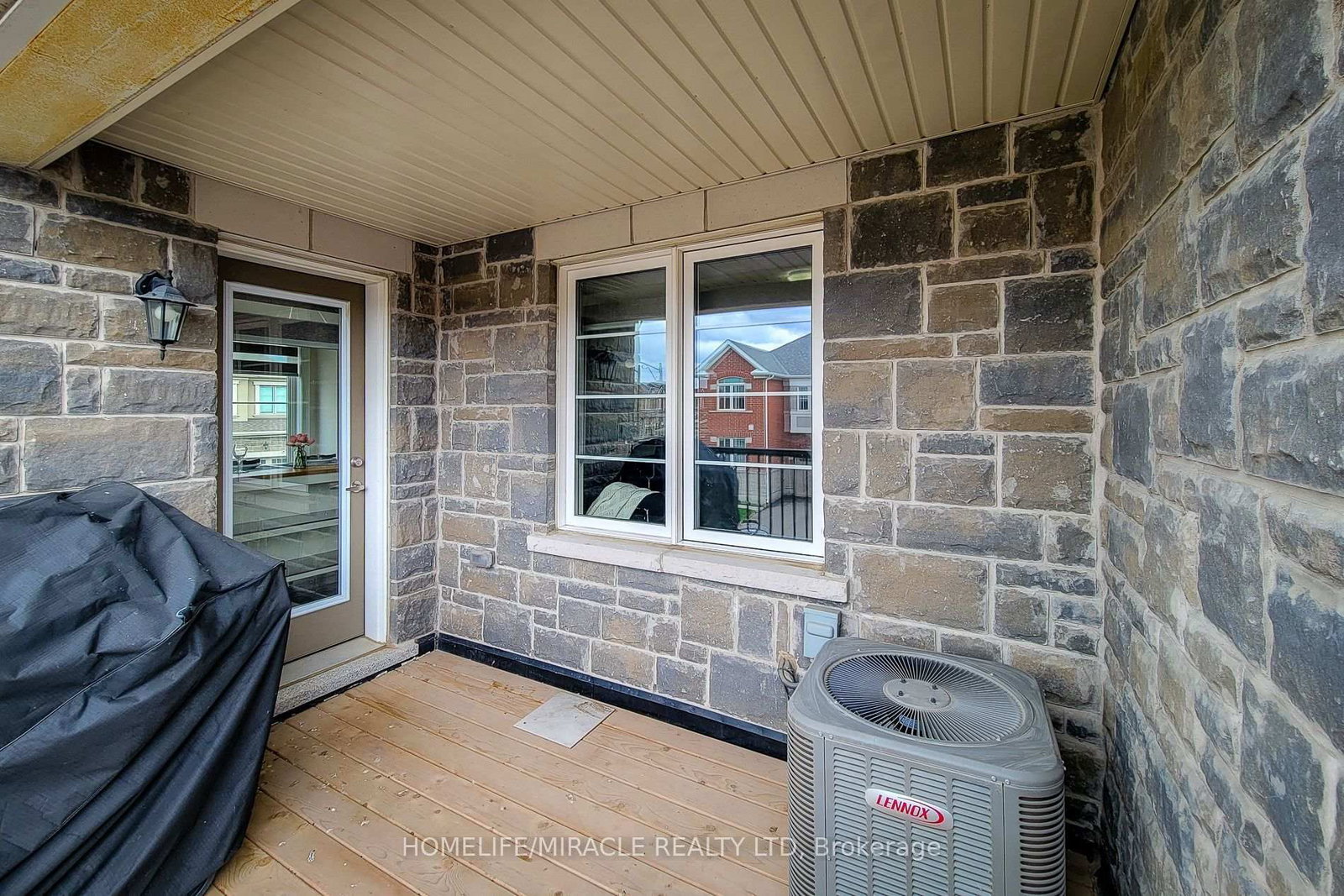 Townhouse for sale at 1274 Wintergreen Place, Milton, Ontario, L9E 1S4 - Cobban - MLS: W13010120